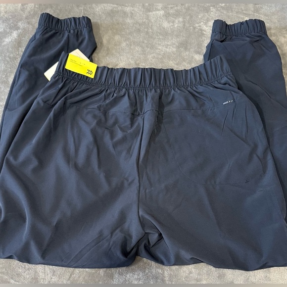 All In Motion Lined Woven Jogger - Picture 5 of 8